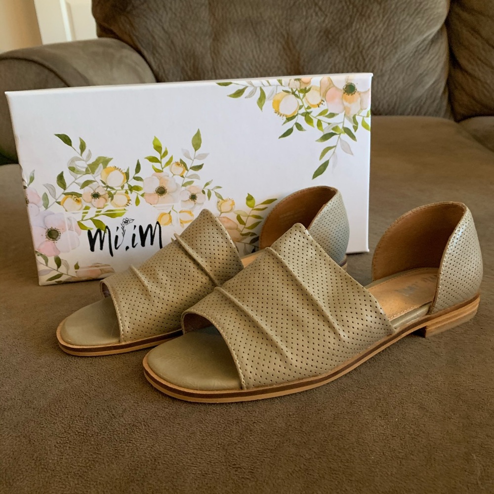 Mi.iM Sandals